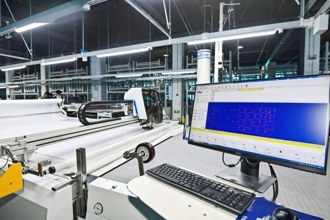 杰克智聯(lián)數(shù)字化服裝工廠 科技推動服裝產業(yè)智能蝶變